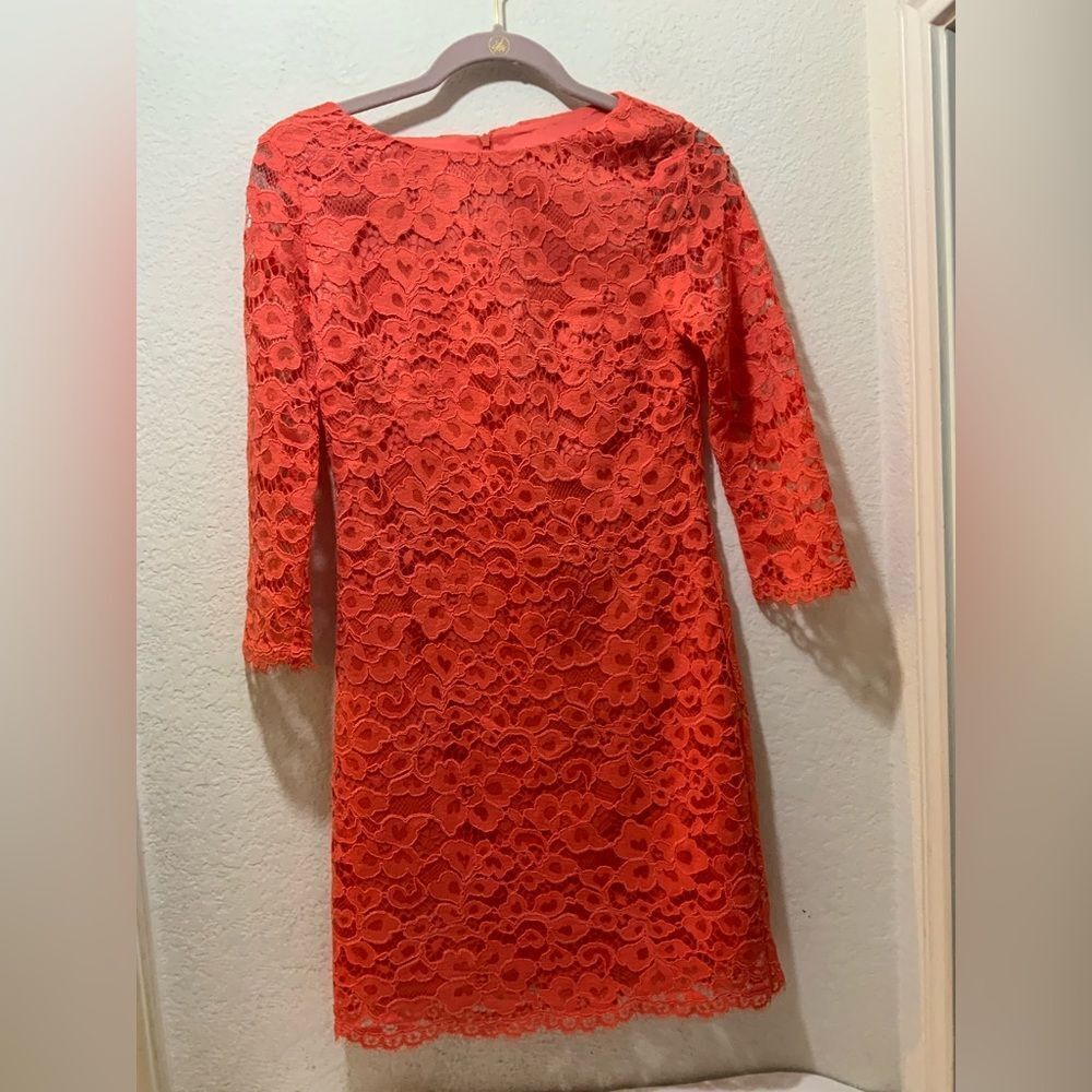 Trina Turk Women's  Floral Lace 3/4 Sleeve Round Neck Mini Sheath Dress size 2